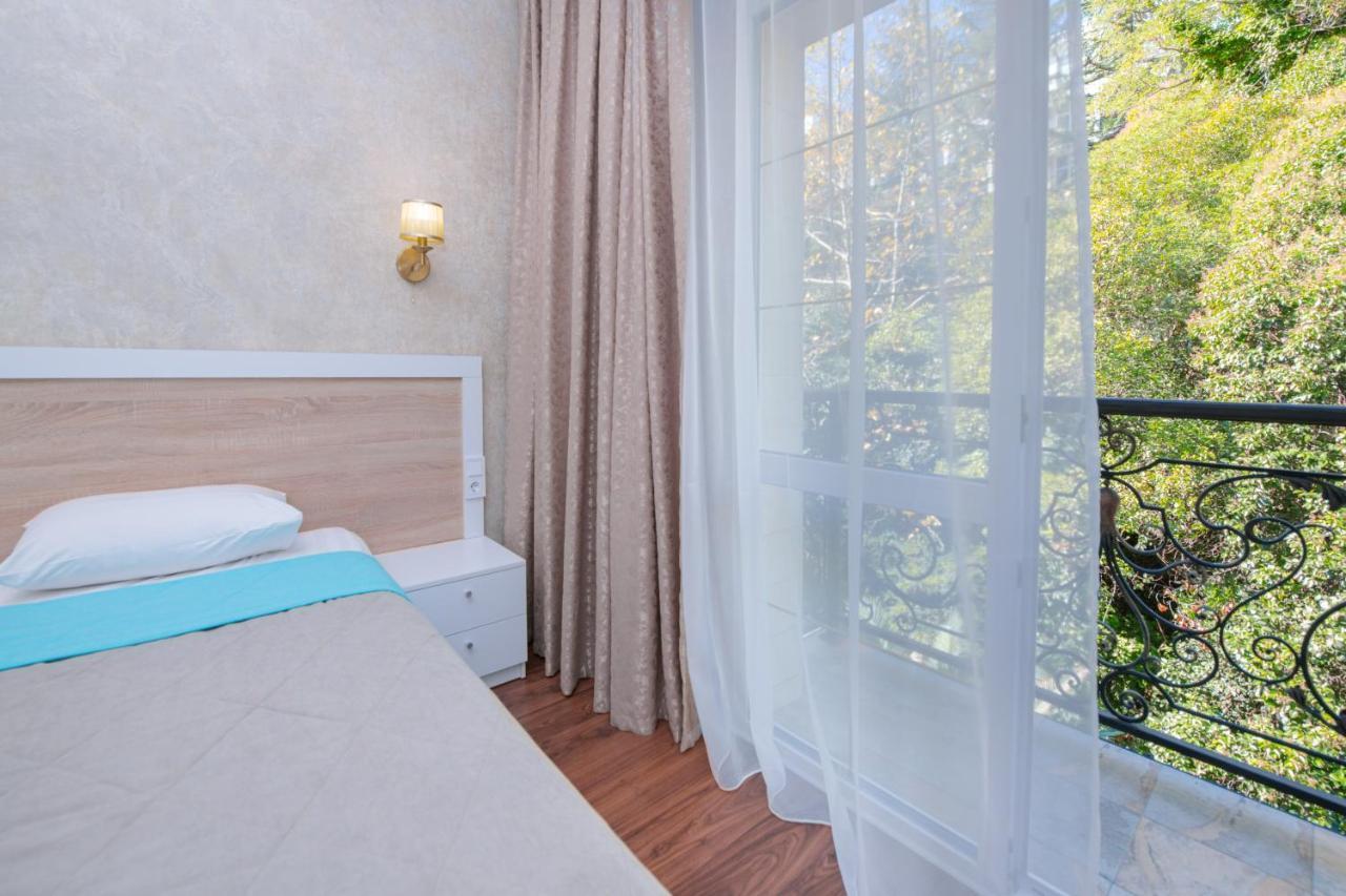 Allure Hotel Sochi Bagian luar foto